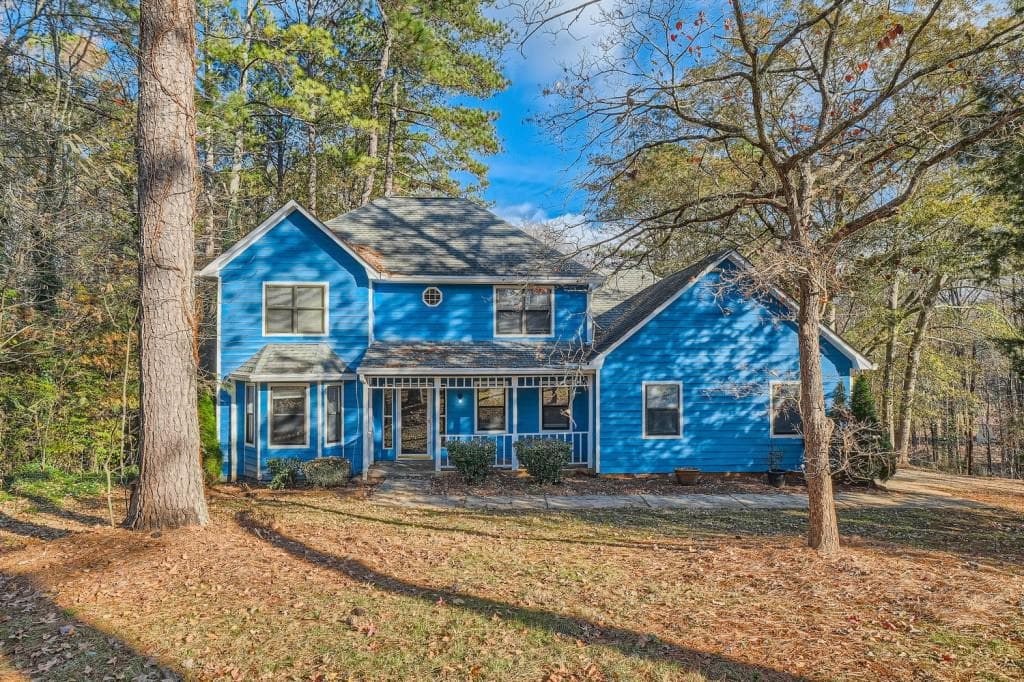 3 bedroom, 3 bathroom single family residence sold at 2046 Logan Drive, Jonesboro, GA 30236