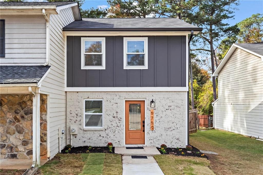 2 bedroom, 2 bathroom townhouse for rent at 5750 Old Gordon Road, Mableton, GA 30126 for $3,200 a month