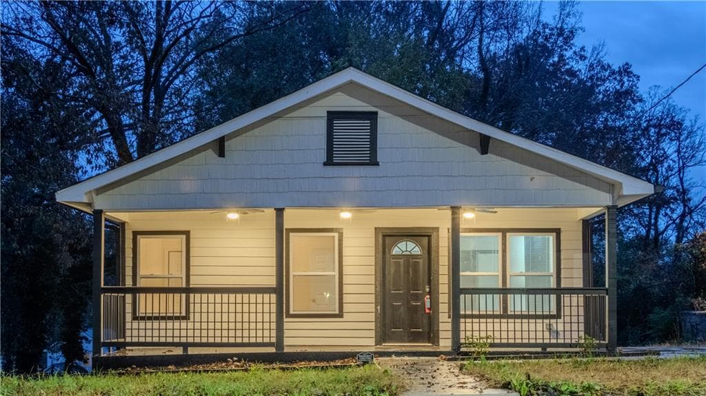 3 bedroom, 2 bathroom single family residence sold at 2194 Telhurst Street, Atlanta, GA 30310