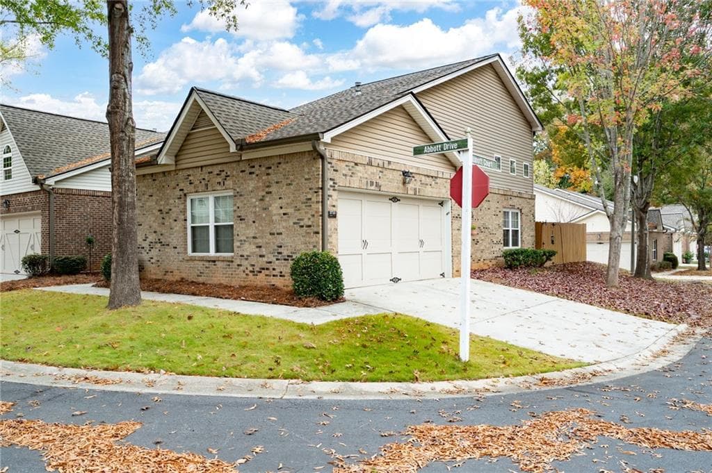 3 bedroom, 2 bathroom, 1,535 sq ft condominium sold at 3710 Abbott Court 9, Powder Springs, GA 30127
