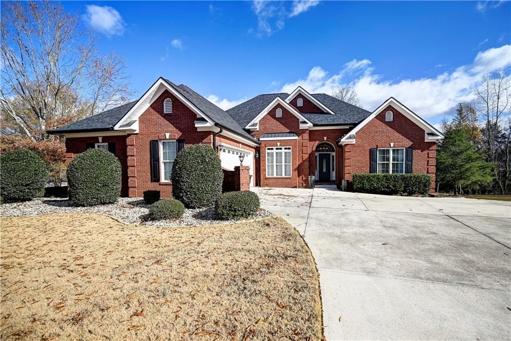 5 bedroom, 3 bathroom single family residence sold at 114 Vogel Street, Calhoun, GA 30701