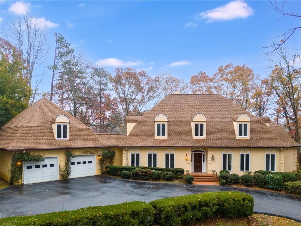 5 bedroom, 5 bathroom, 5,813 sq ft single family residence sold at 4010 Paper Mill Road, Marietta, GA 30067