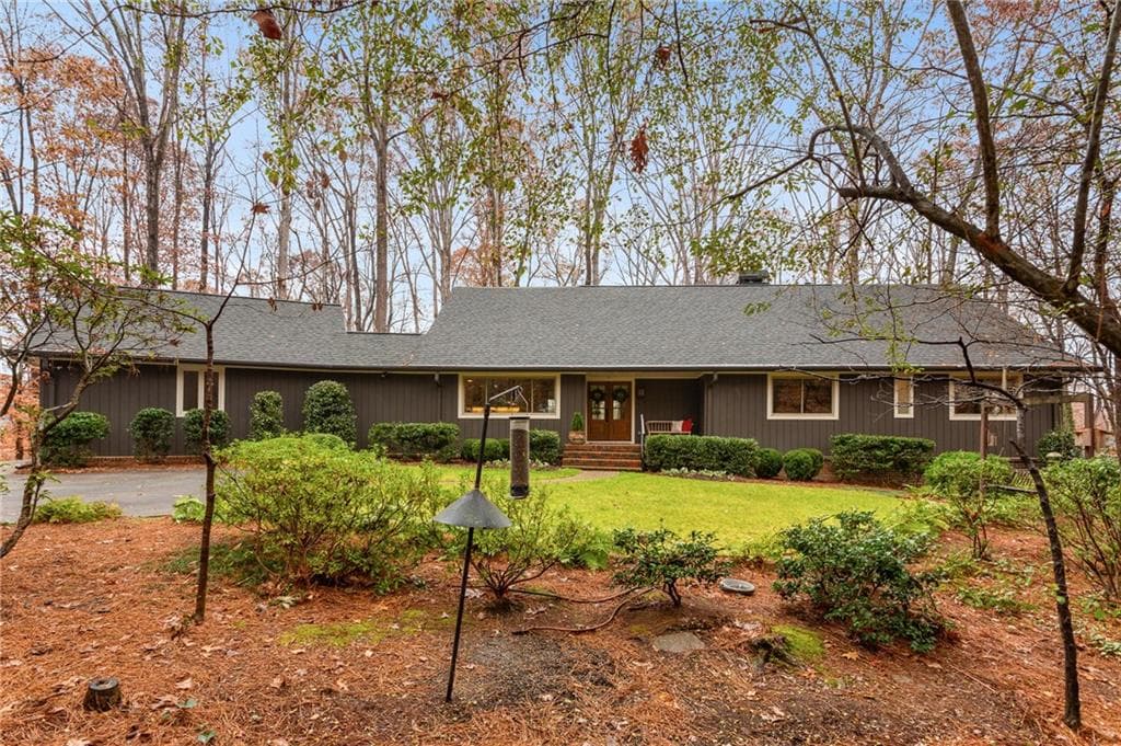 4 bedroom, 4 bathroom, 4,439 sq ft single family residence sold at 190 Covered Bridge Drive, Smyrna, GA 30082