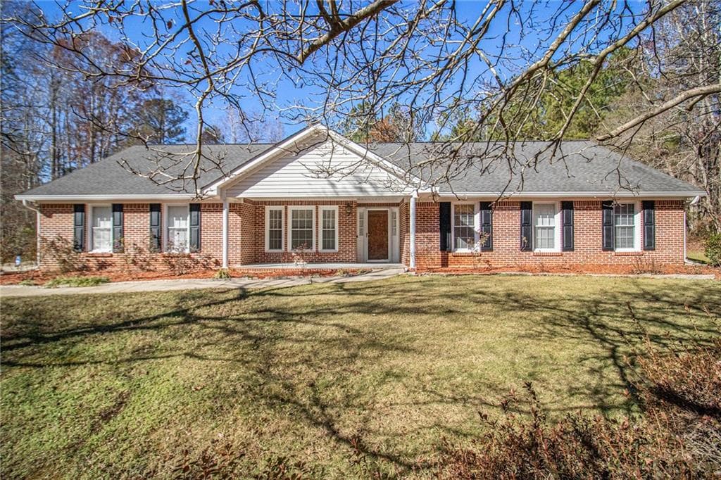 3 bedroom, 2 bathroom, 1,744 sq ft single family residence sold at 588 Black Forest Run, Douglasville, GA 30134