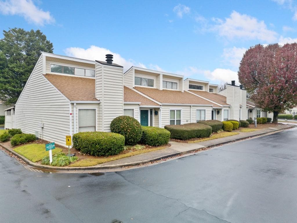 816 Serramonte Drive, Marietta, GA 30068 — most recent listing photo