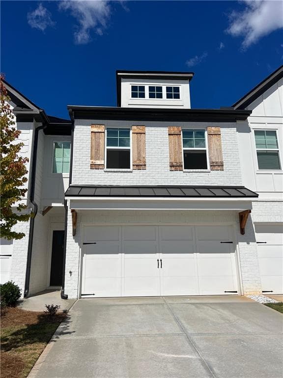 3 bedroom, 3 bathroom townhouse sold at 68 Auburn Hill Drive, Auburn, GA 30011