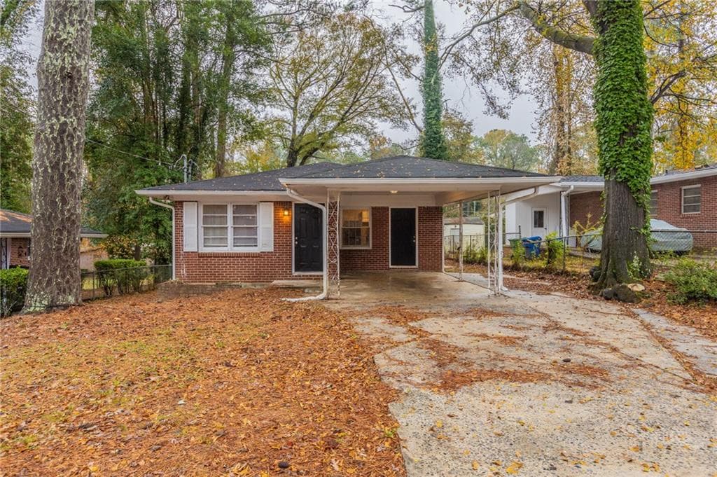 3 bedroom, 2 bathroom single family residence sold at 1962 Pine Oak Drive, Atlanta, GA 30310