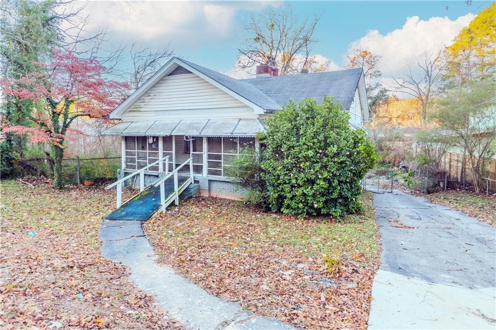 3 bedroom, 1 bathroom, 1,302 sq ft single family residence sold at 2172 Ben Hill Road, Atlanta, GA 30344