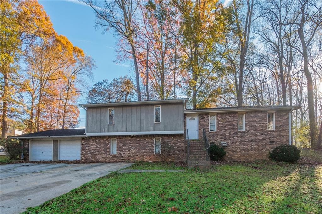 3 bedroom, 2 bathroom single family residence sold at 8564 Jenson Drive, Jonesboro, GA 30236