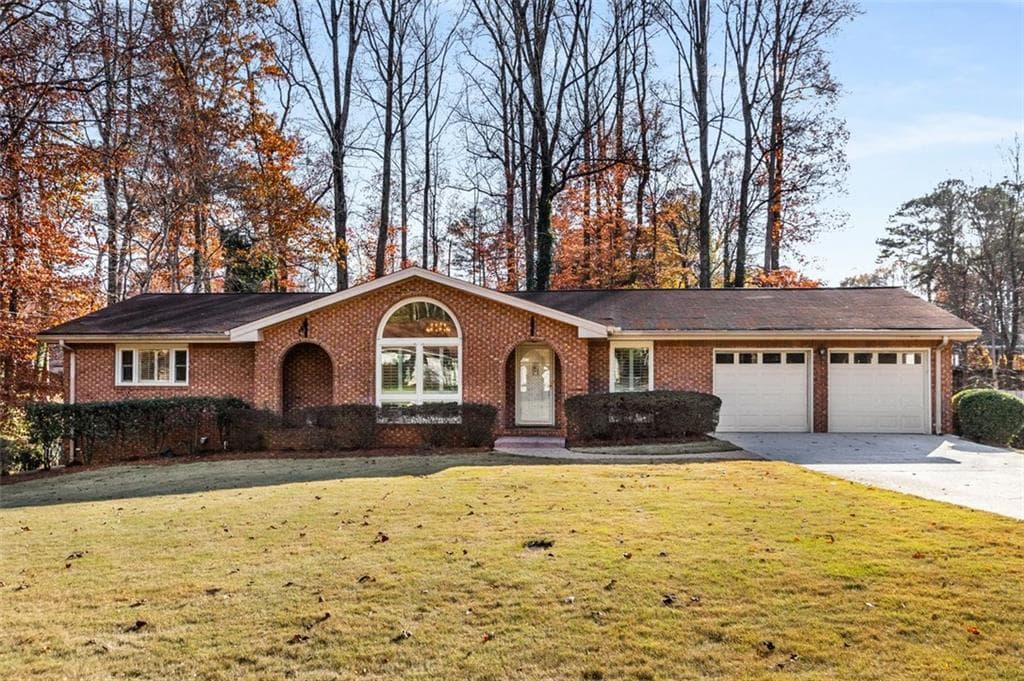 3 bedroom, 2 bathroom, 1,743 sq ft single family residence sold at 390 Mockingbird Lane, Smyrna, GA 30082