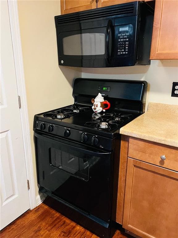 2 bedroom, 2 bathroom, 1,144 sq ft townhouse for sale at 2711 Greystone Court, Austell, GA 30106 — photo 5
