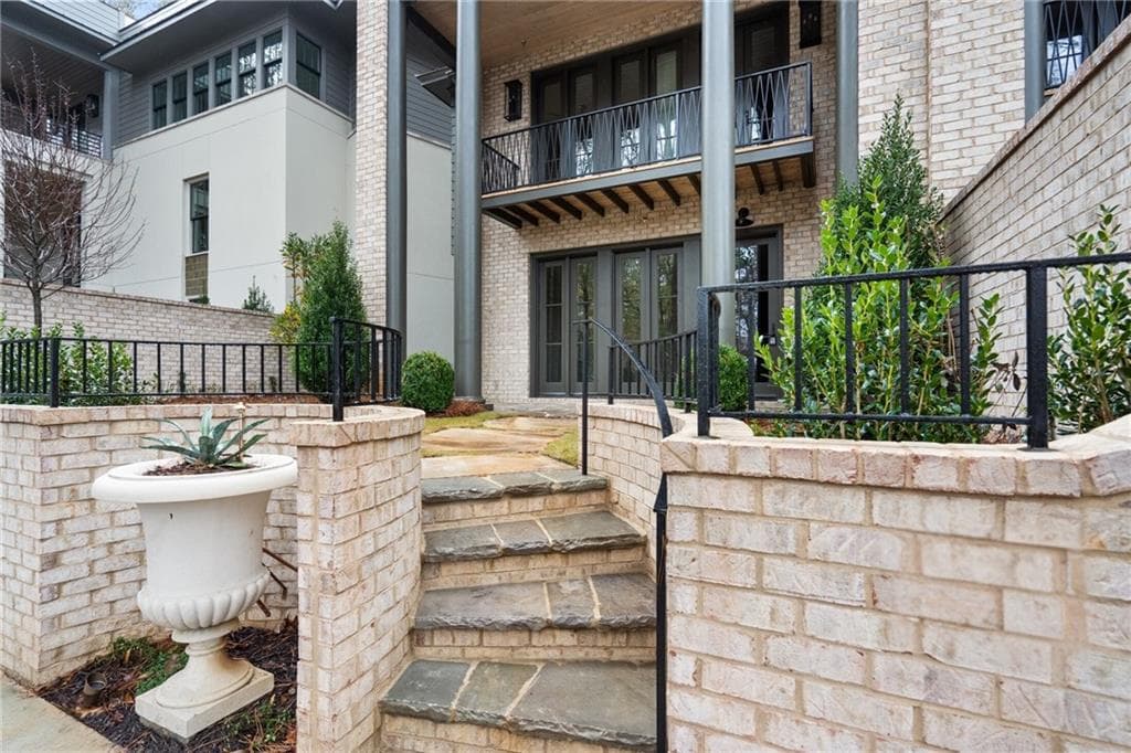 90 Sheridan Drive, Atlanta, GA 30305 — most recent listing photo
