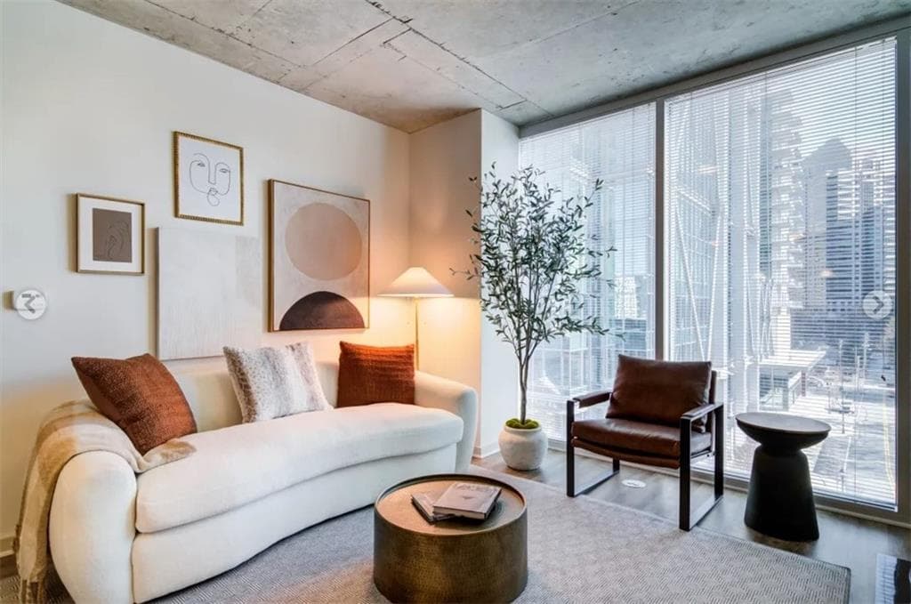 1 bedroom, 1 bathroom, 678 sq ft apartment for rent at 1080 W Peachtree Street 1003, Atlanta, GA 30309 for $1,819 a month — photo 2