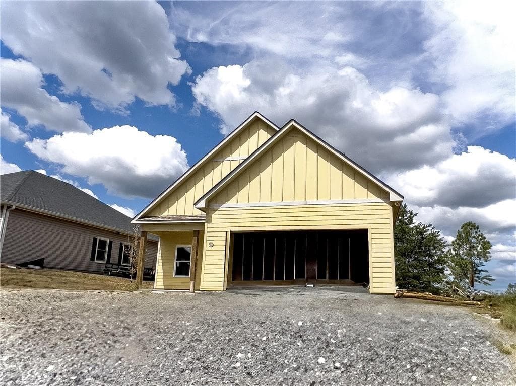 4 bedroom, 4 bathroom, 2,392 sq ft single family residence sold at 115 Pinto Lane, Fairmount, GA 30139