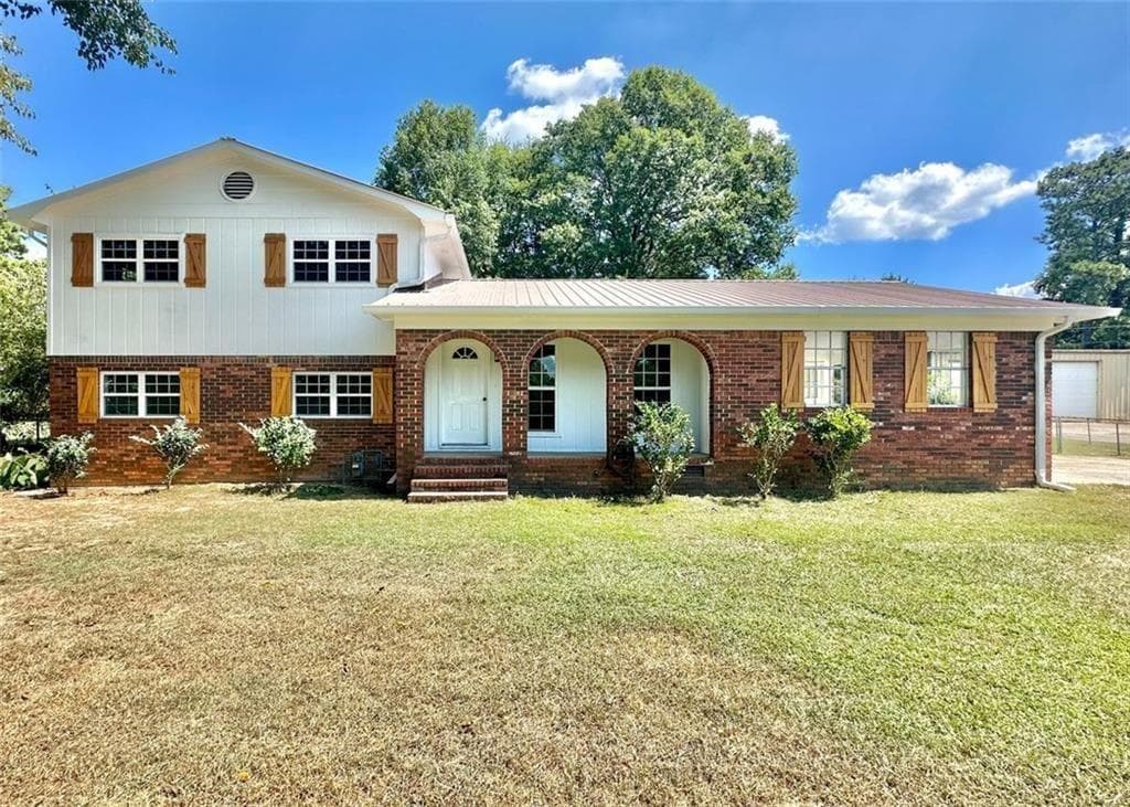4 bedroom, 2 bathroom, 1,533 sq ft single family residence sold at 797 MAYS BRIDGE Road, Rome, GA 30165