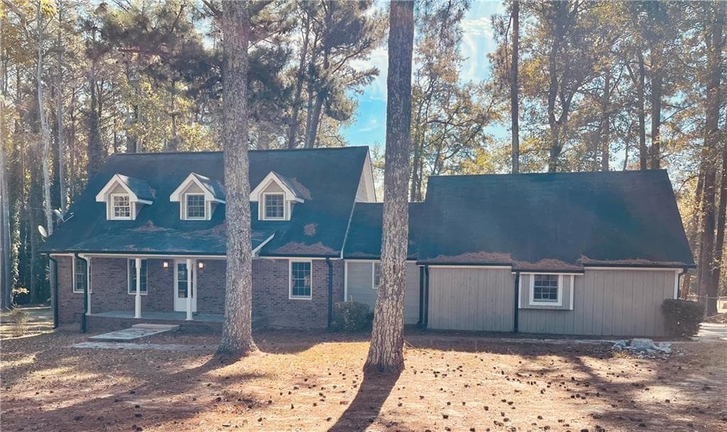 4 bedroom, 4 bathroom, 2,354 sq ft single family residence under contract at 5940 Old Bill Cook Road, Atlanta, GA 30349 — photo 2
