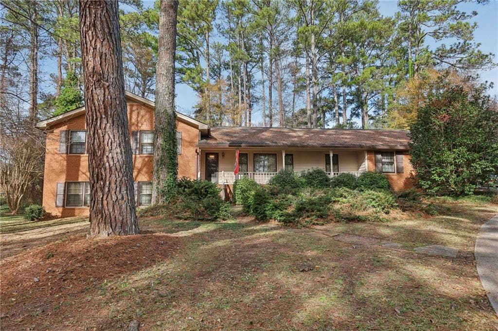4 bedroom, 4 bathroom single family residence sold at 140 White Road, Fayetteville, GA 30214
