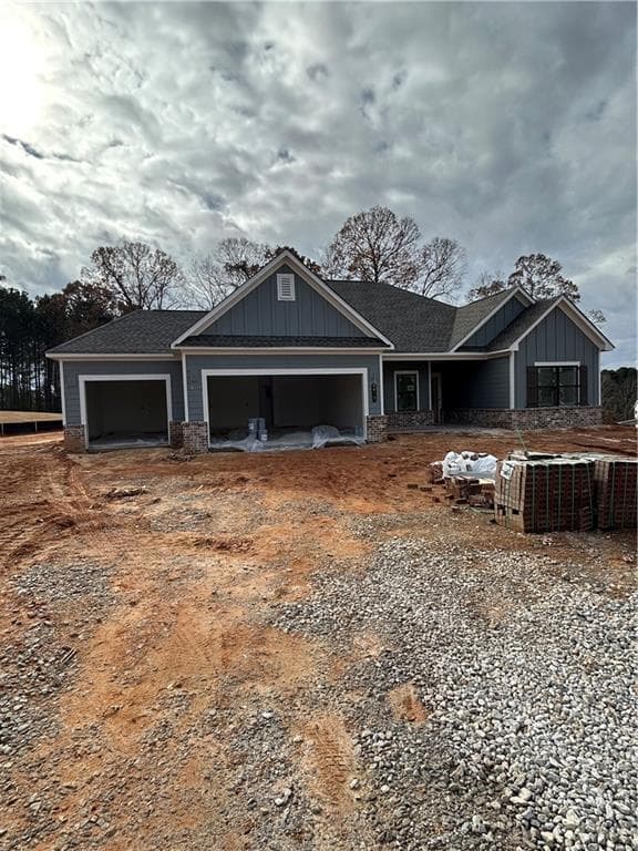 4 bedroom, 3 bathroom, 2,188 sq ft single family residence sold at 1112 Red Oak Blvd, Loganville, GA 30542