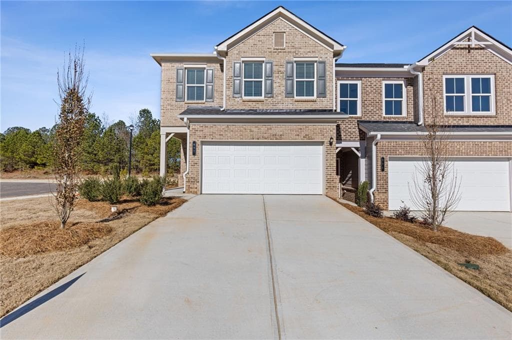 3 bedroom, 3 bathroom, 1,833 sq ft townhouse sold at 932 Elwood Drive, Dacula, GA 30019