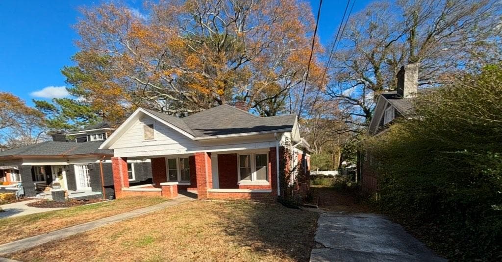 3 bedroom, 1 bathroom, 1,472 sq ft single family residence sold at 126 Wellington Street, Atlanta, GA 30314