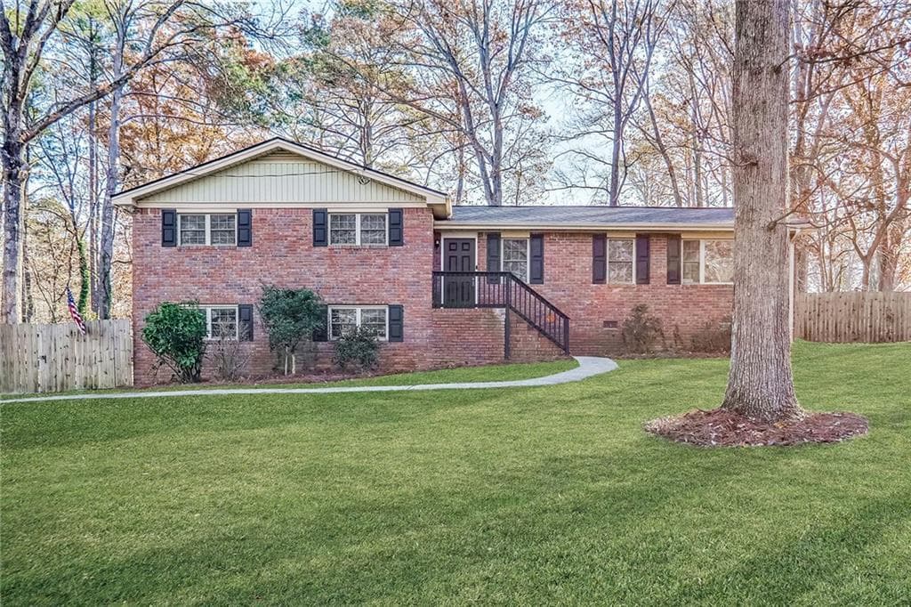 3 bedroom, 2 bathroom, 1,438 sq ft single family residence sold at 5620 Forest Drive, Acworth, GA 30102
