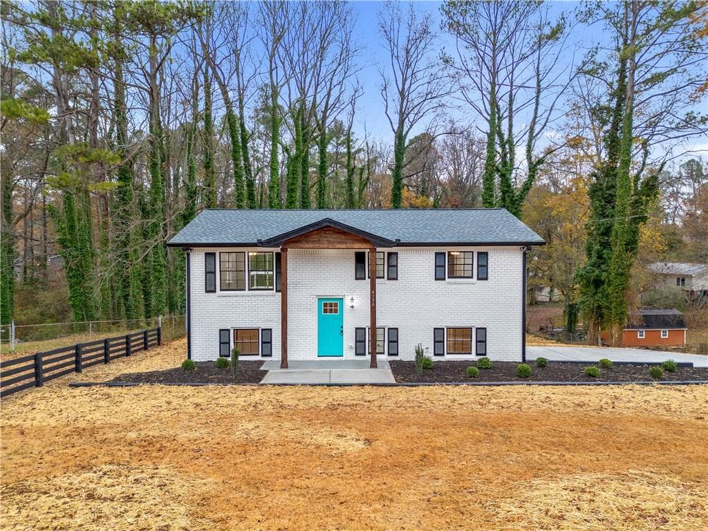 3 bedroom, 3 bathroom single family residence sold at 4130 Seminole Circle, Austell, GA 30106