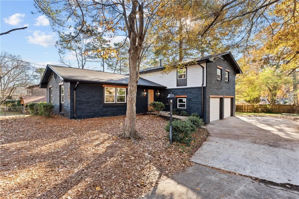 4 bedroom, 3 bathroom, 2,250 sq ft single family residence sold at 1986 Twin Falls Road, Decatur, GA 30032