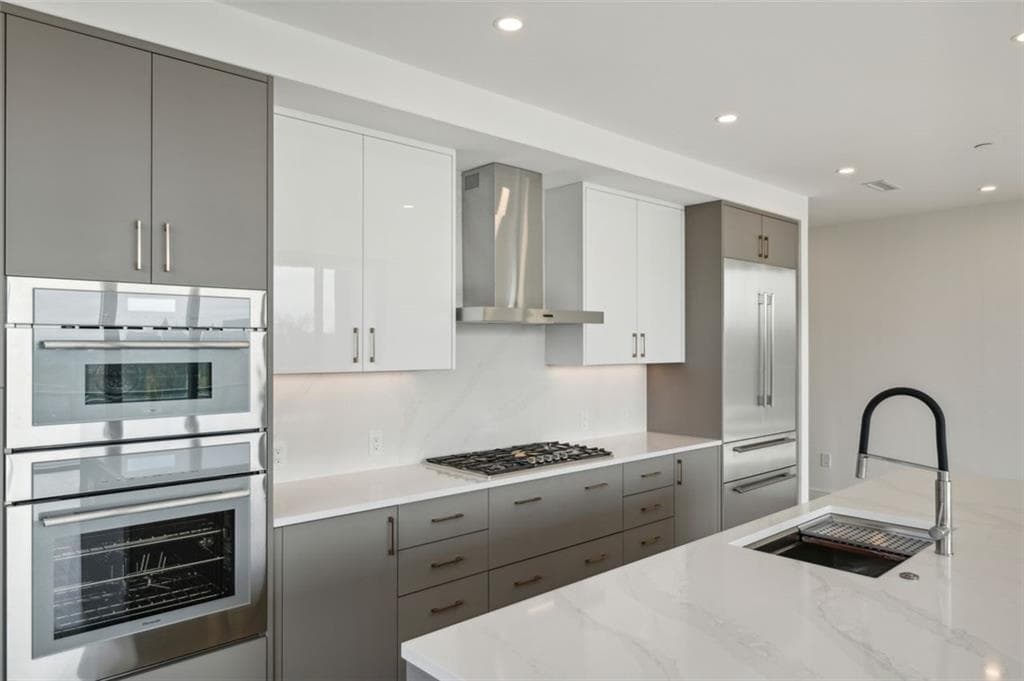 2 bedroom, 3 bathroom, 1,893 sq ft condominium for sale at 2425 Peachtree Road 510, Atlanta, GA 30305 — photo 5