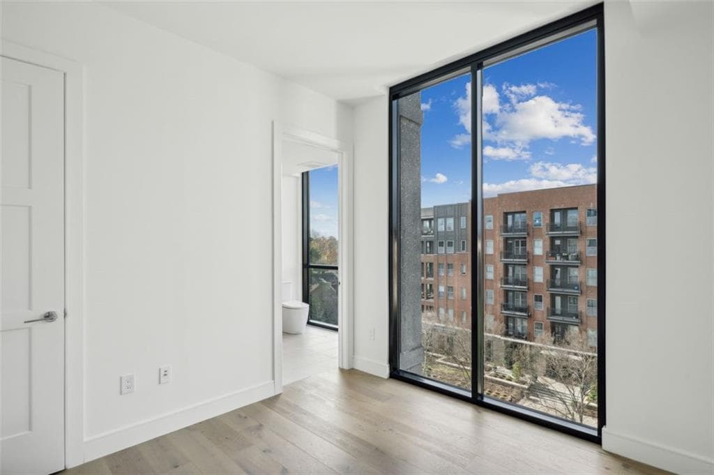 2 bedroom, 3 bathroom, 1,893 sq ft condominium for sale at 2425 Peachtree Road 510, Atlanta, GA 30305 — photo 10