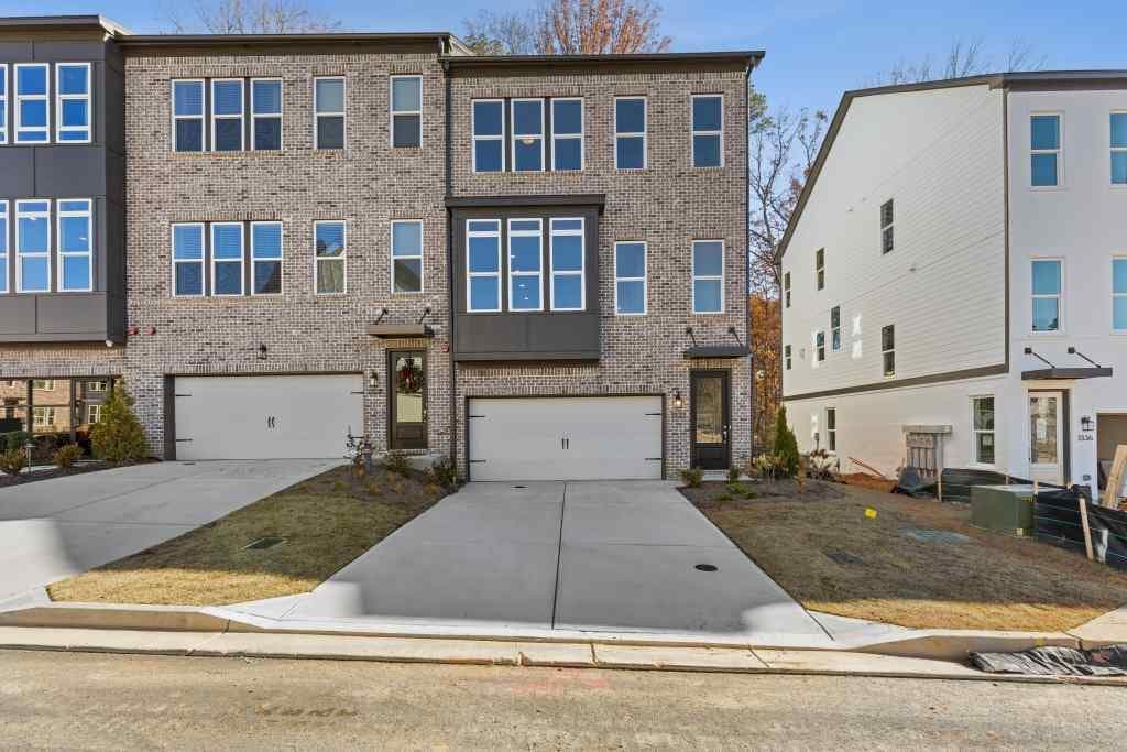 3 bedroom, 4 bathroom townhouse sold at 1332 Koa Court 100, Smyrna, GA 30080