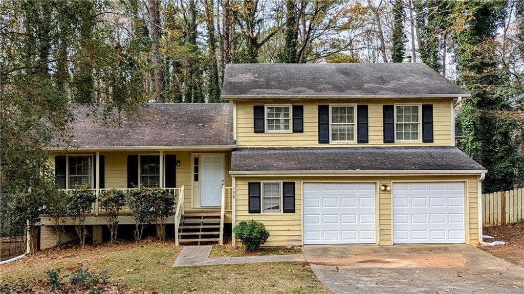 3 bedroom, 2 bathroom, 1,840 sq ft single family residence sold at 798 Brownlee Lane, Lawrenceville, GA 30044