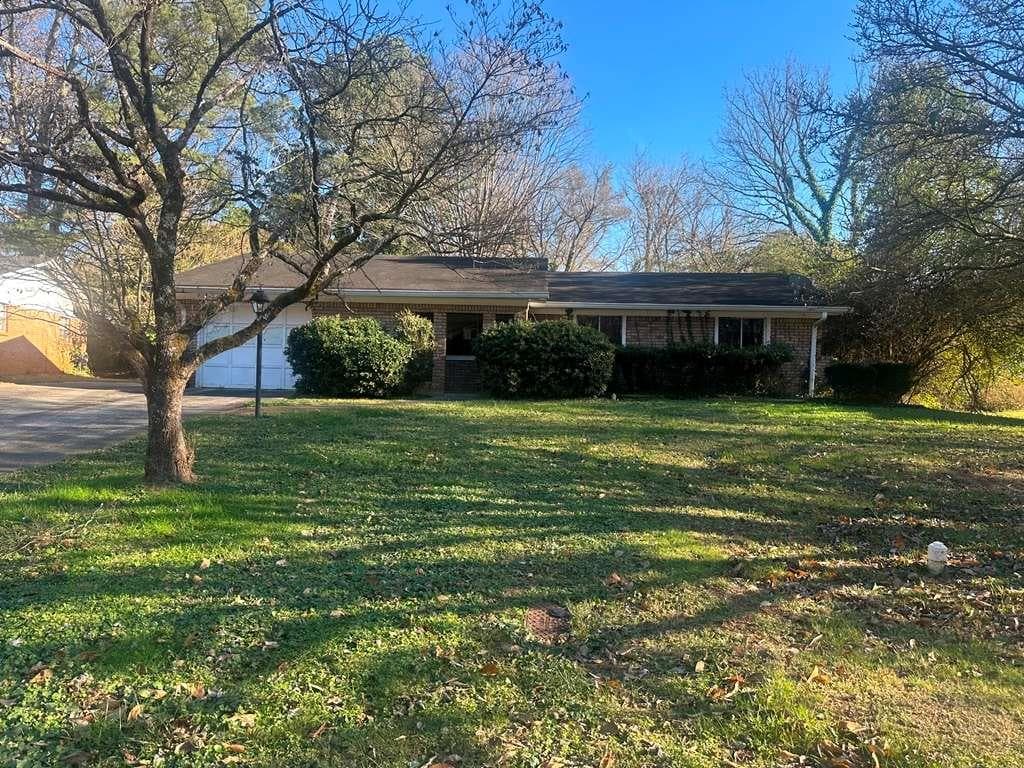 3 bedroom, 2 bathroom single family residence sold at 2228 Emerald Castle Drive, Decatur, GA 30035