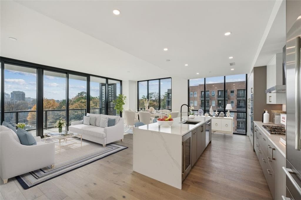 2 bedroom, 3 bathroom, 1,893 sq ft condominium for sale at 2425 Peachtree Road 510, Atlanta, GA 30305 — photo 3