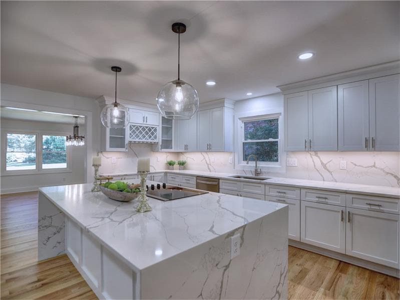4 bedroom, 3 bathroom, 2,750 sq ft single family residence sold at 2515 Stonington Road, Dunwoody, GA 30338