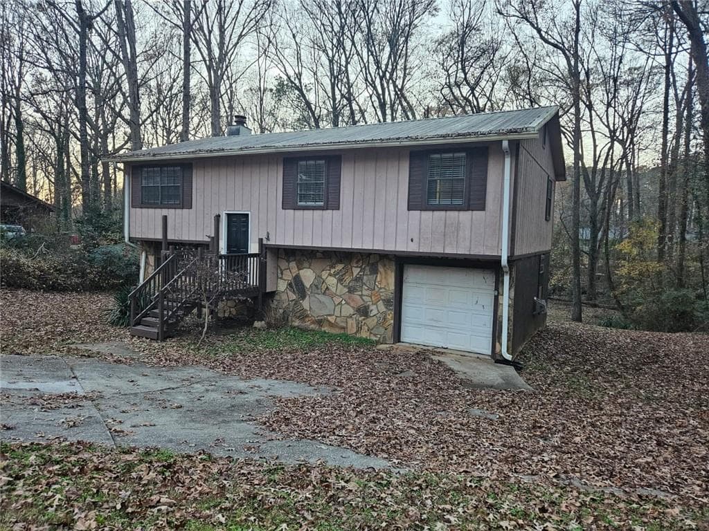 3 bedroom, 2 bathroom single family residence sold at 140 Huntridge Drive, Stockbridge, GA 30281
