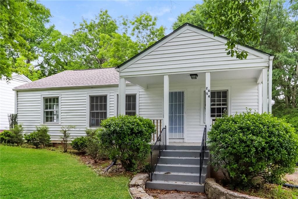 3 bedroom, 1 bathroom, 1,036 sq ft single family residence sold at 2454 Spring Garden Drive, Atlanta, GA 30315