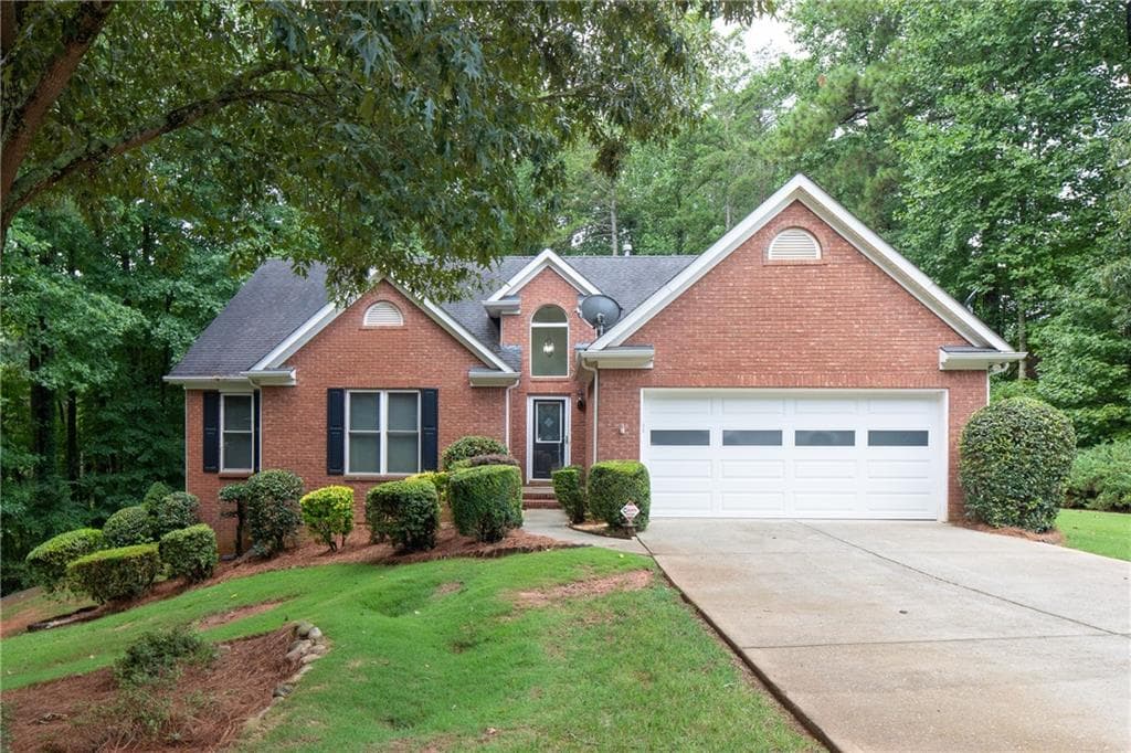 6163 Glen Oak Drive, Flowery Branch, GA 30542 — most recent listing photo