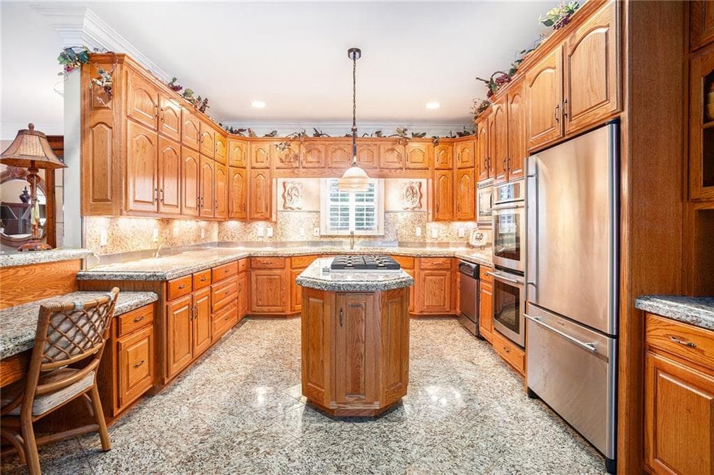 4 bedroom, 4 bathroom, 5,198 sq ft single family residence for sale at 122 Tara Drive, Dawsonville, GA 30534 — photo 6
