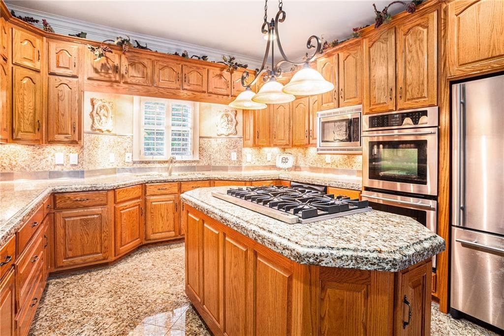 4 bedroom, 4 bathroom, 5,198 sq ft single family residence for sale at 122 Tara Drive, Dawsonville, GA 30534 — photo 8