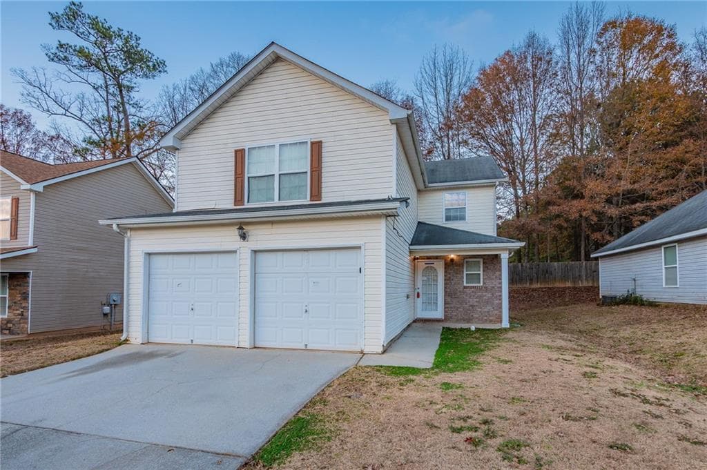 4 bedroom, 3 bathroom single family residence sold at 5901 Bluegrass View, Fairburn, GA 30213