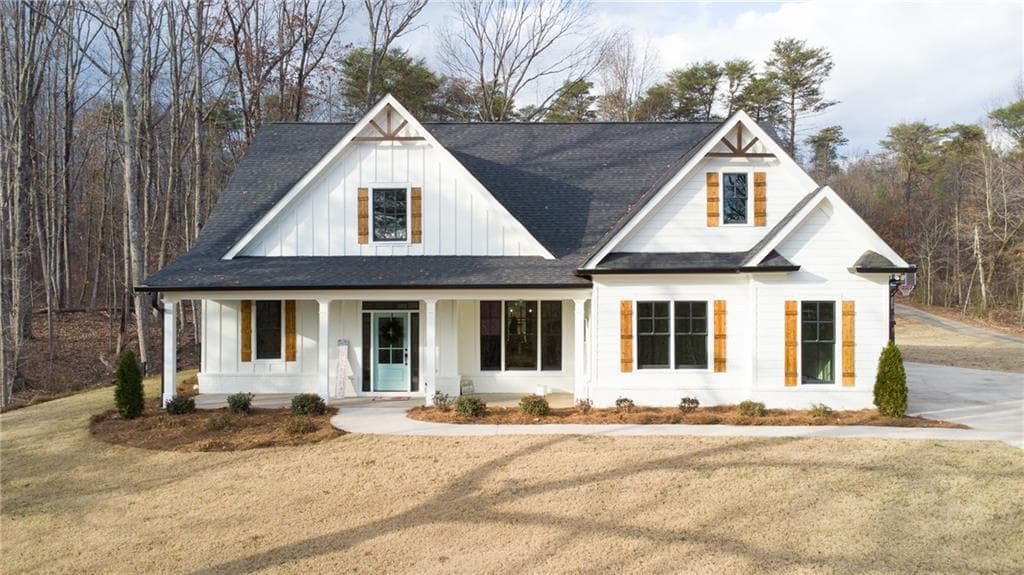 4 bedroom, 3 bathroom, 2,700 sq ft single family residence sold at 6895 Jot Em Down Road, Gainesville, GA 30506