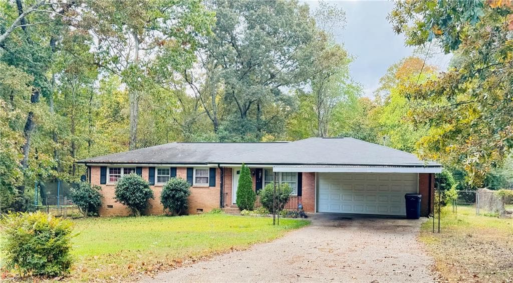 3 bedroom, 2 bathroom, 1,305 sq ft single family residence sold at 4195 Yeager Road, Douglasville, GA 30135