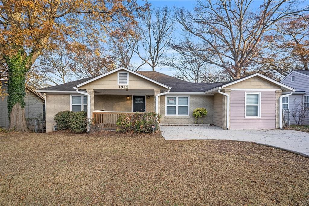 3 bedroom, 2 bathroom single family residence sold at 1915 E FARRIS Avenue, Atlanta, GA 30344