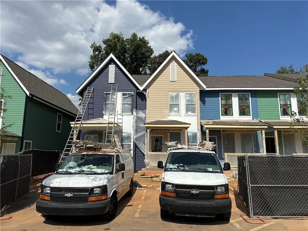 3 bedroom, 4 bathroom townhouse sold at 1095 Tucker Avenue 405, Atlanta, GA 30310