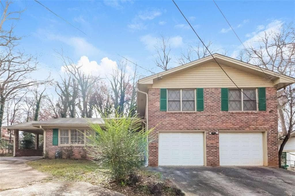 3 bedroom, 3 bathroom single family residence sold at 2385 Dawn Court, Decatur, GA 30032
