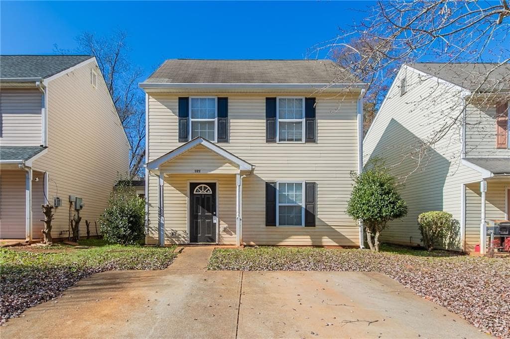 3 bedroom, 3 bathroom single family residence sold at 121 Prity Court, Mcdonough, GA 30253