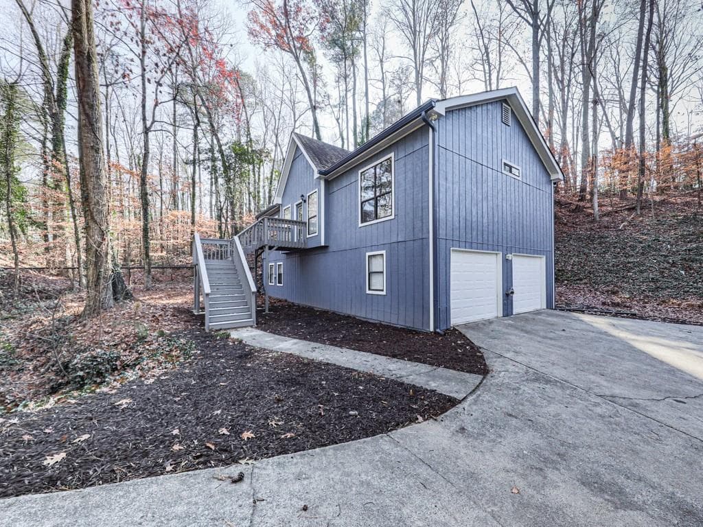 3 bedroom, 2 bathroom single family residence sold at 3885 Rock Mill Parkway, Marietta, GA 30062