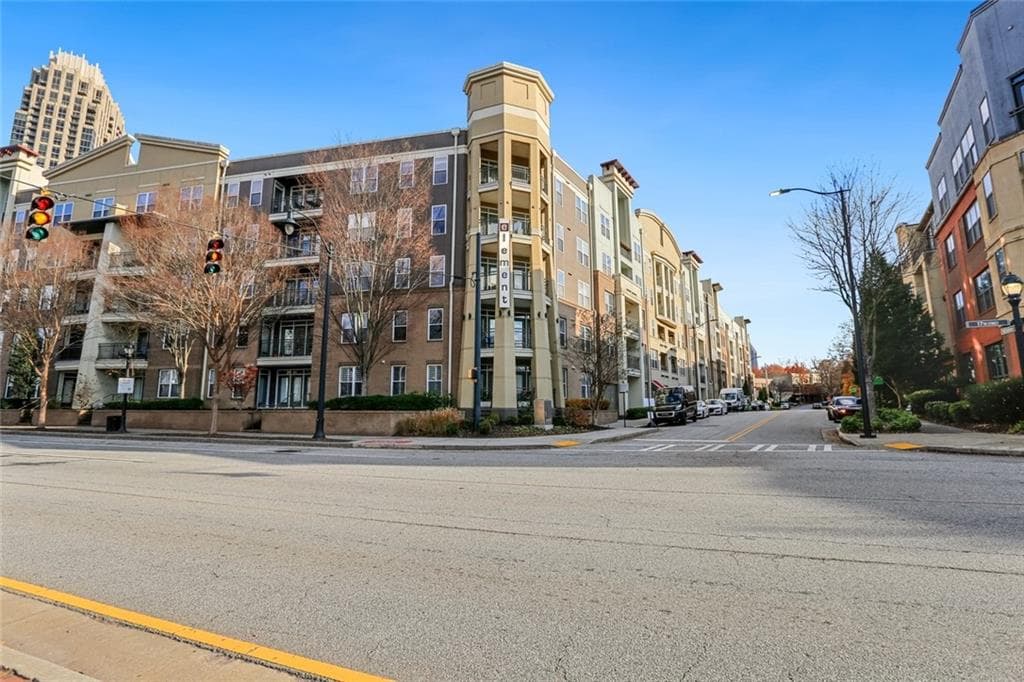 2 bedroom, 2 bathroom, 1,423 sq ft condominium sold at 390 17 Street 2039, Atlanta, GA 30363