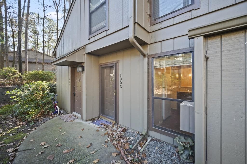 2 bedroom, 1 bathroom, 1,073 sq ft condominium sold at 1003 Cumberland Court, Smyrna, GA 30080