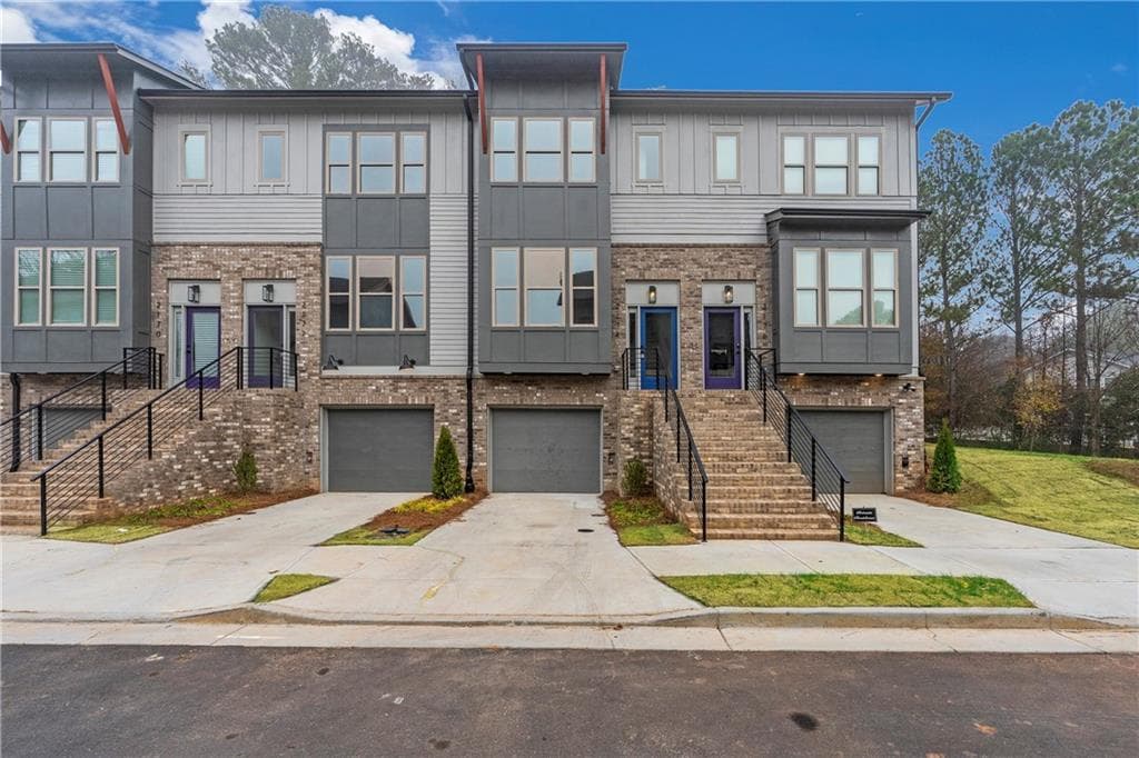 2 bedroom, 3 bathroom, 1,835 sq ft townhouse under contract at 2174 Avion Way 11, Chamblee, GA 30341 — photo 3
